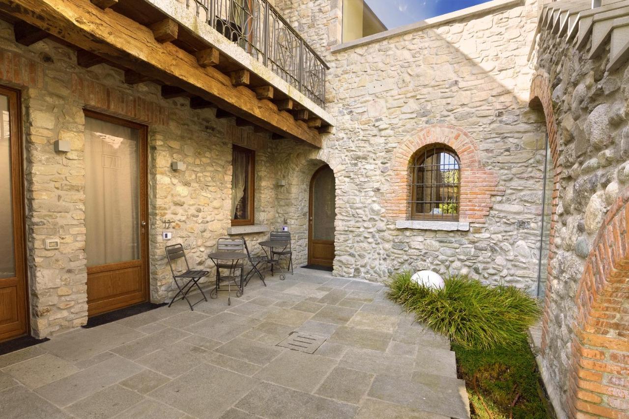 Il Borgo - 1711 Luxury Guest House Arlate المظهر الخارجي الصورة