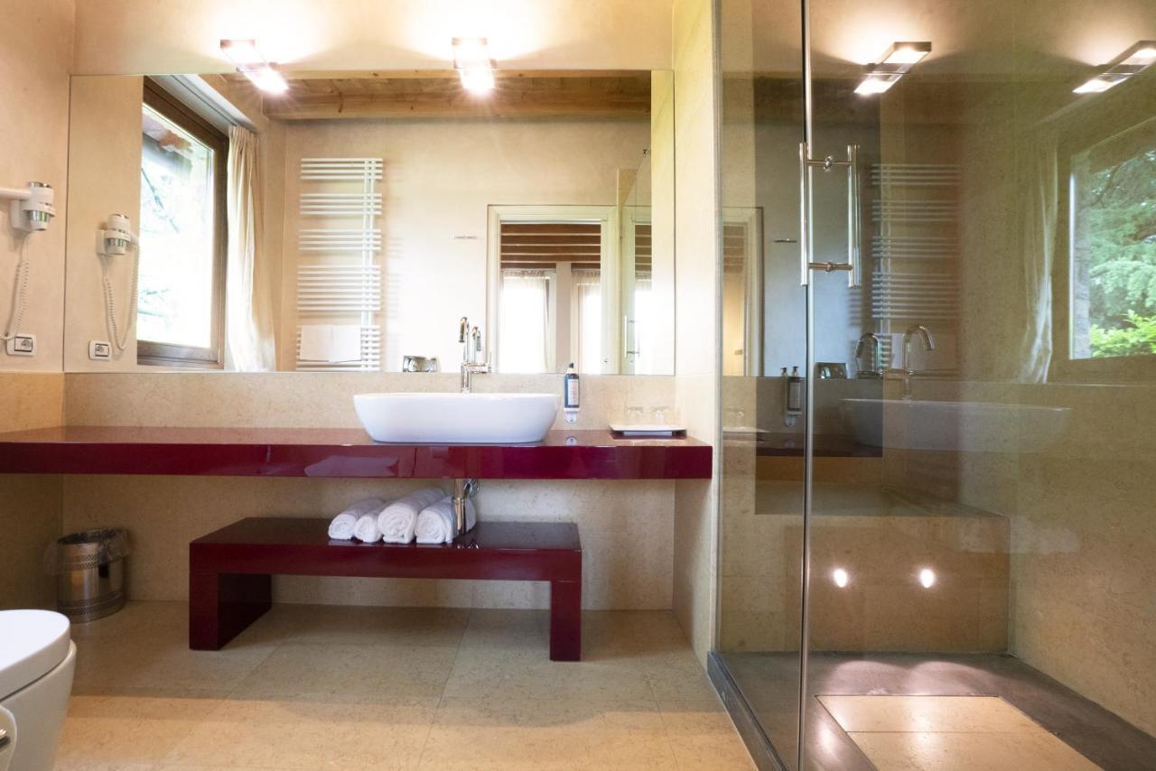 Il Borgo - 1711 Luxury Guest House Arlate المظهر الخارجي الصورة