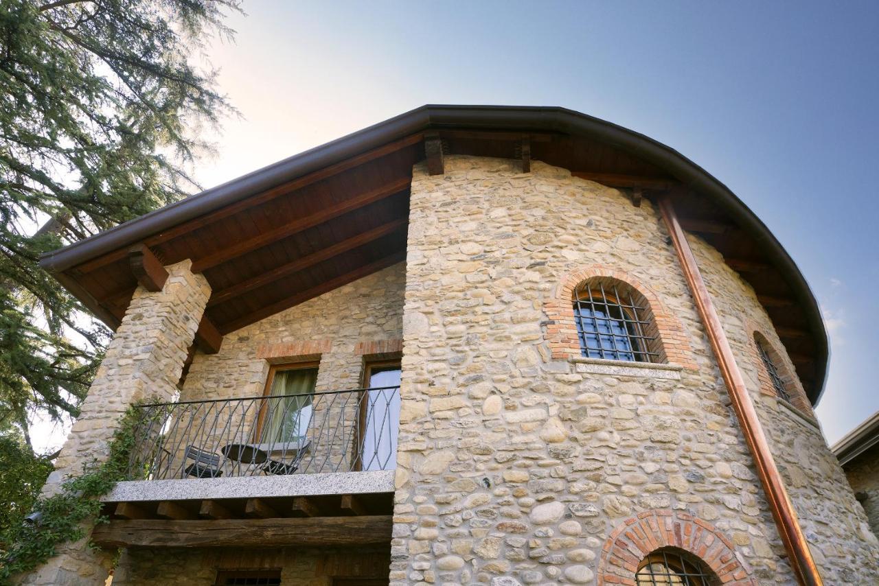 Il Borgo - 1711 Luxury Guest House Arlate المظهر الخارجي الصورة