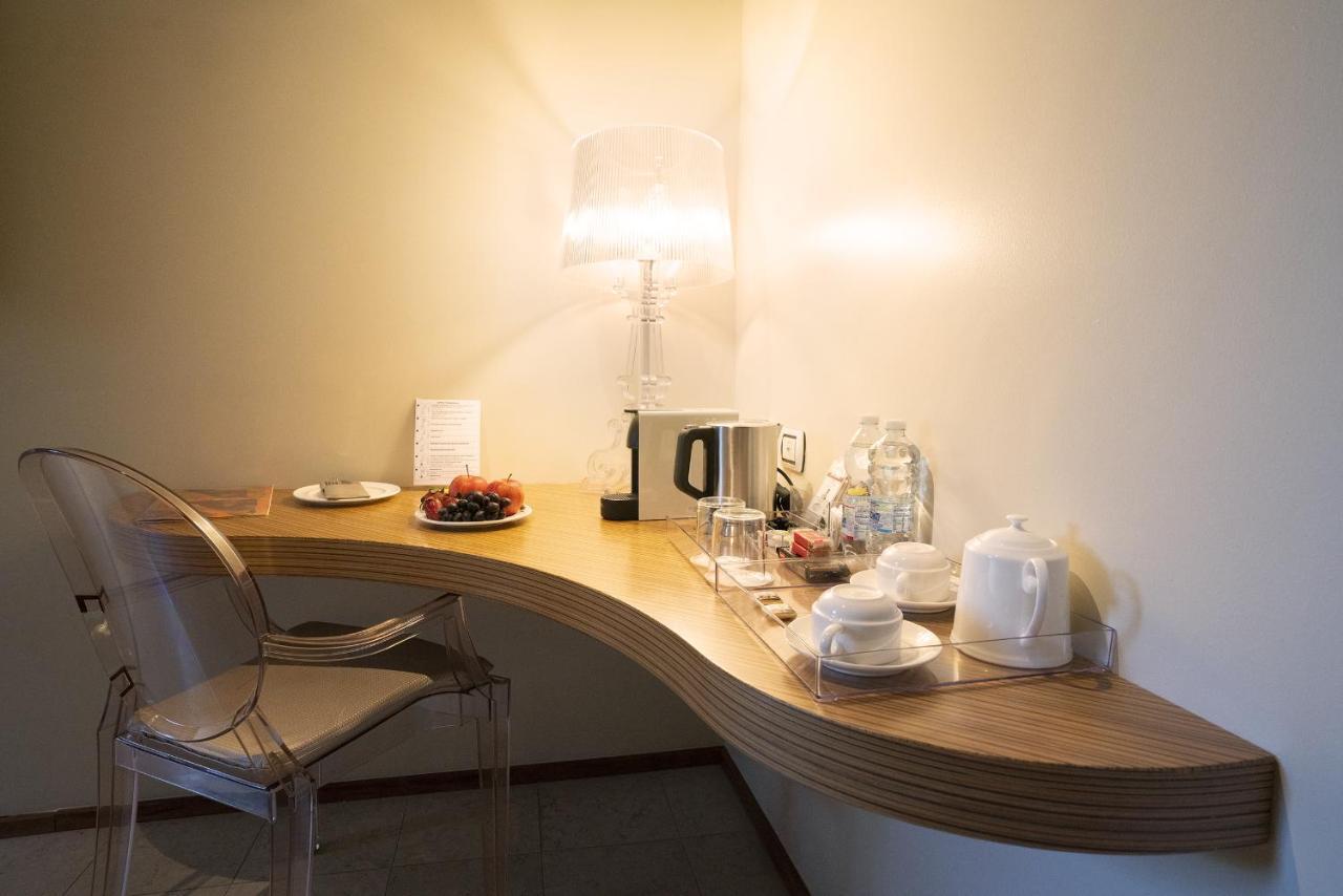 Il Borgo - 1711 Luxury Guest House Arlate المظهر الخارجي الصورة