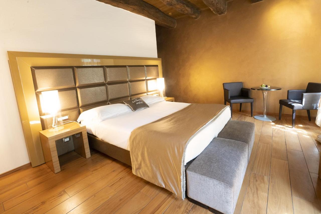 Il Borgo - 1711 Luxury Guest House Arlate المظهر الخارجي الصورة