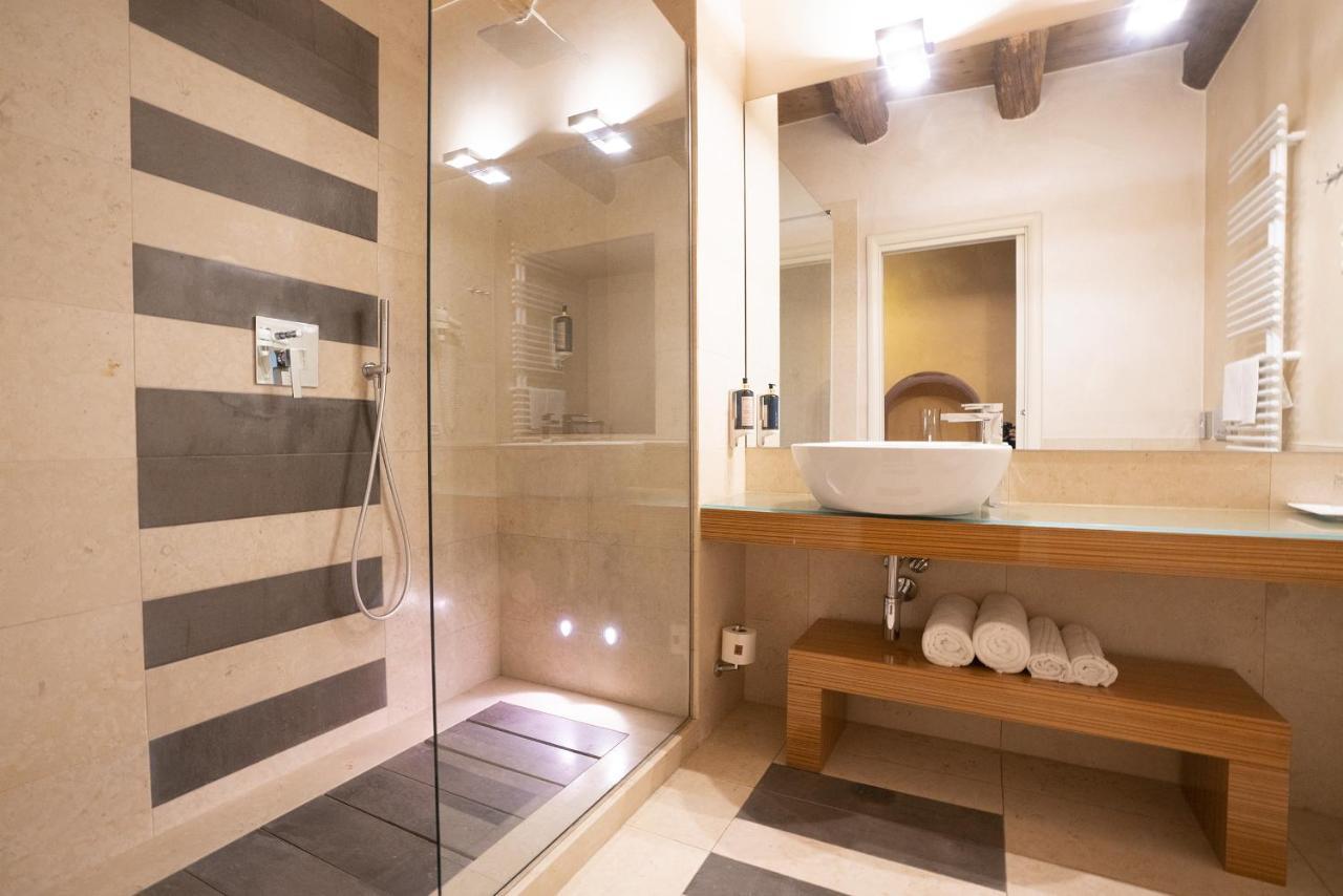 Il Borgo - 1711 Luxury Guest House Arlate المظهر الخارجي الصورة