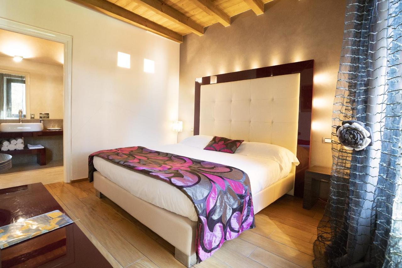 Il Borgo - 1711 Luxury Guest House Arlate المظهر الخارجي الصورة