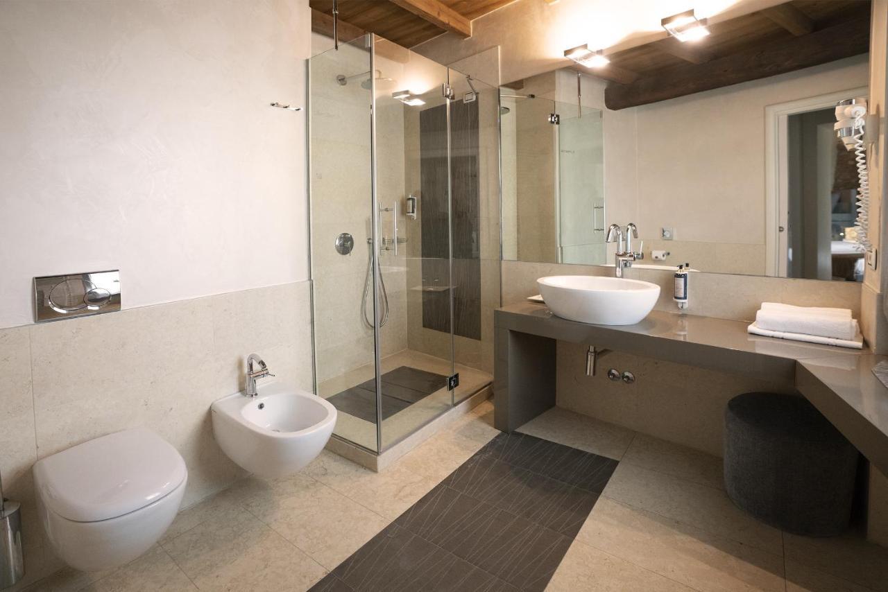Il Borgo - 1711 Luxury Guest House Arlate المظهر الخارجي الصورة