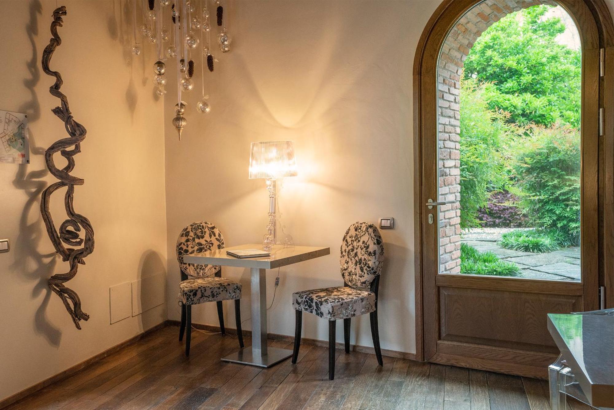 Il Borgo - 1711 Luxury Guest House Arlate المظهر الخارجي الصورة